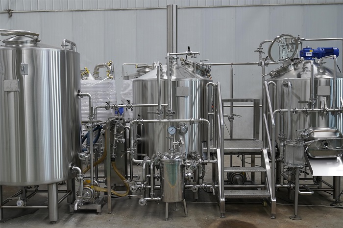 600L啤酒酿造设备-山东新航娱乐啤酒设备项目案例
